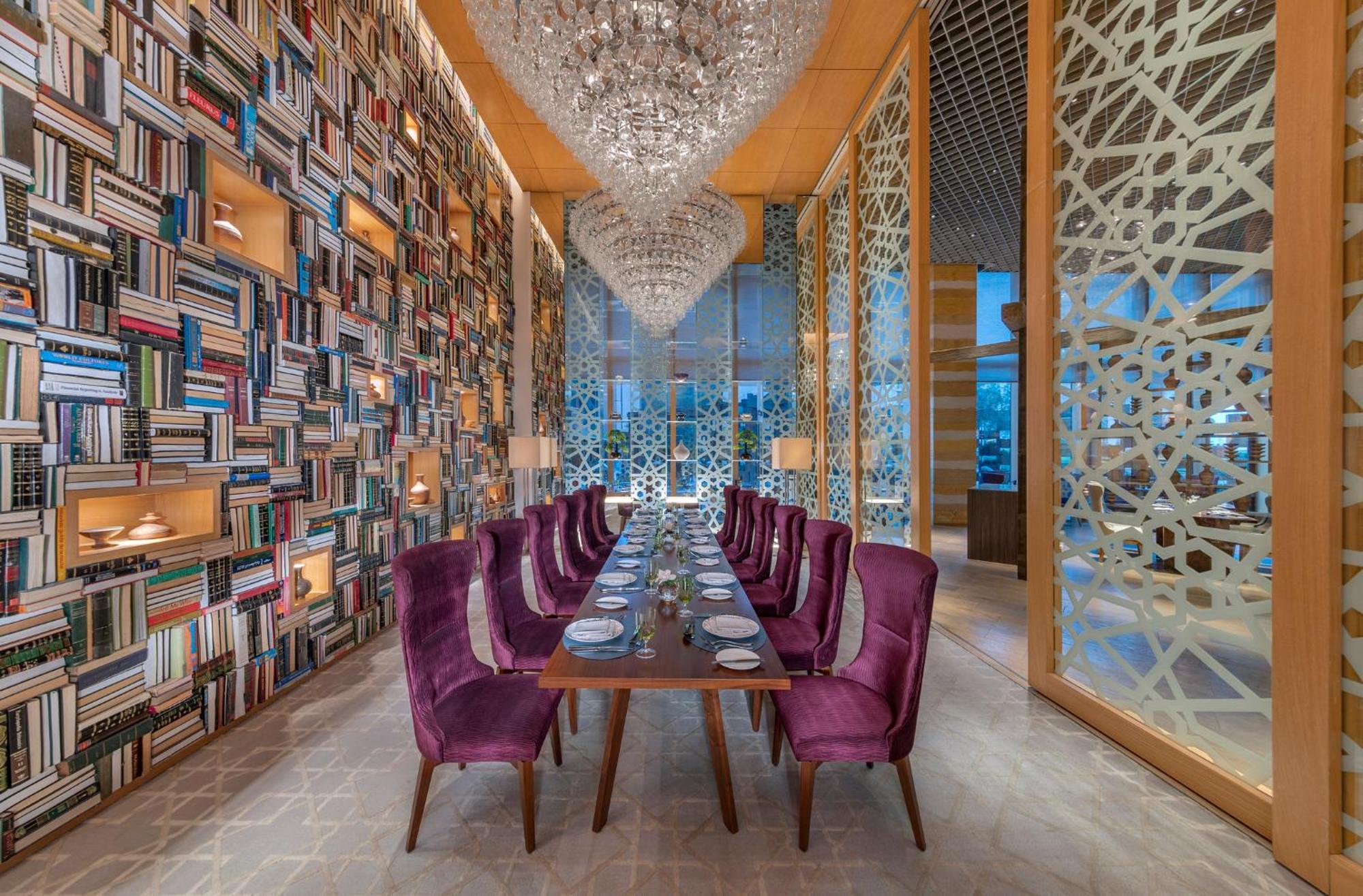 Mandarin Oriental Al Faisaliah, Рияд Екстериор снимка Library at The Address