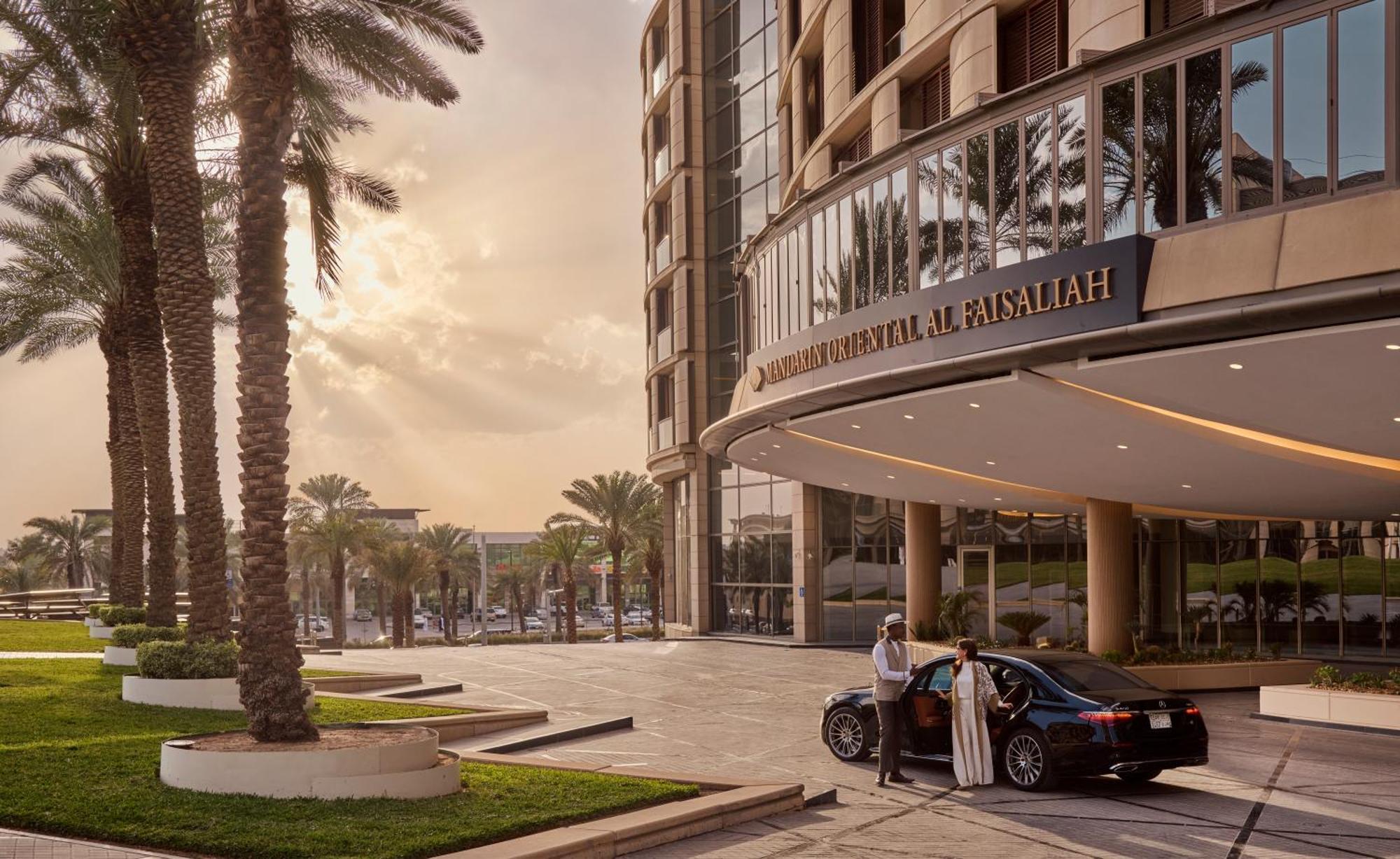 Mandarin Oriental Al Faisaliah, Рияд Екстериор снимка The Fairmont Ajman
